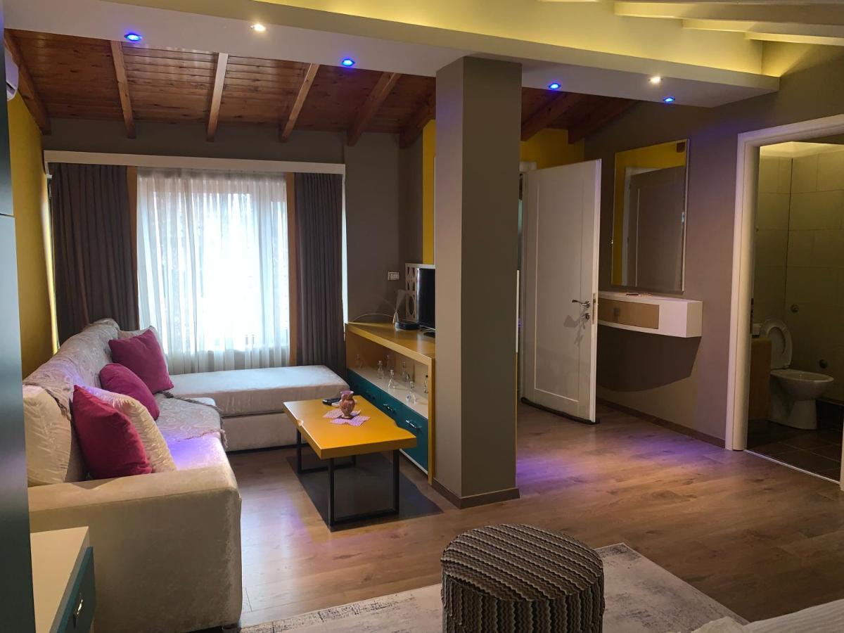 Guest House People 科尔察 外观 照片