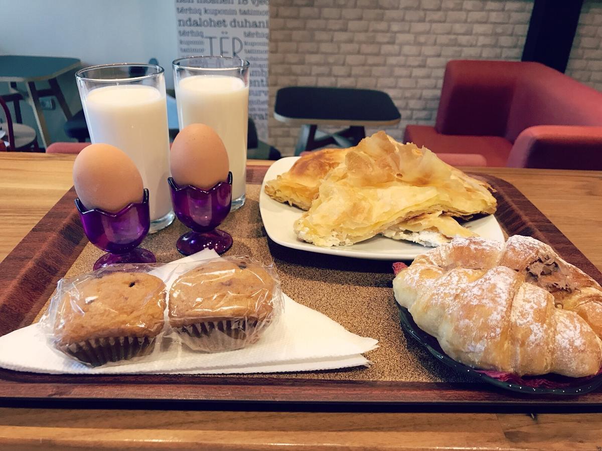 Guest House People 科尔察 外观 照片